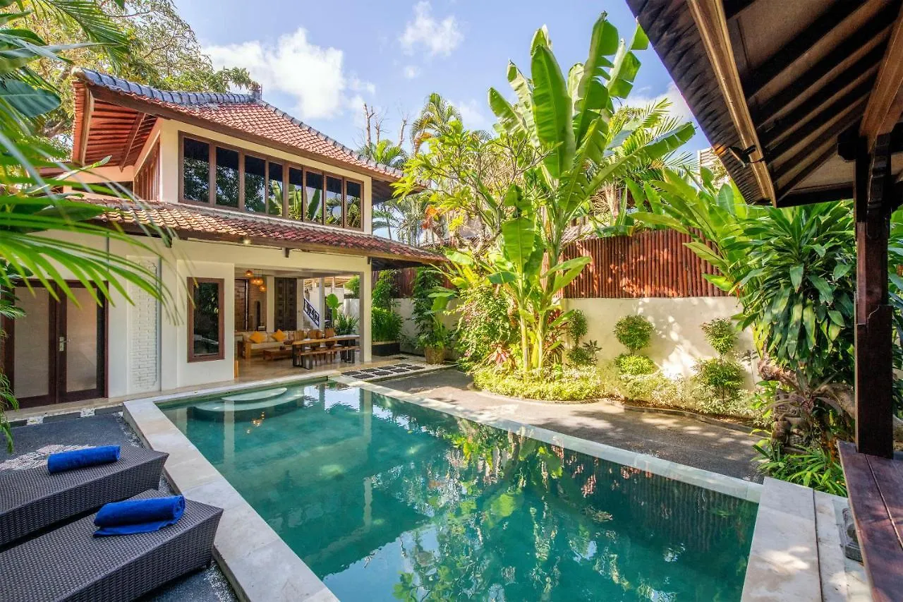 Villa Lunacasa, Modern Comfort In Balinese Style, 500M To Beach contacts