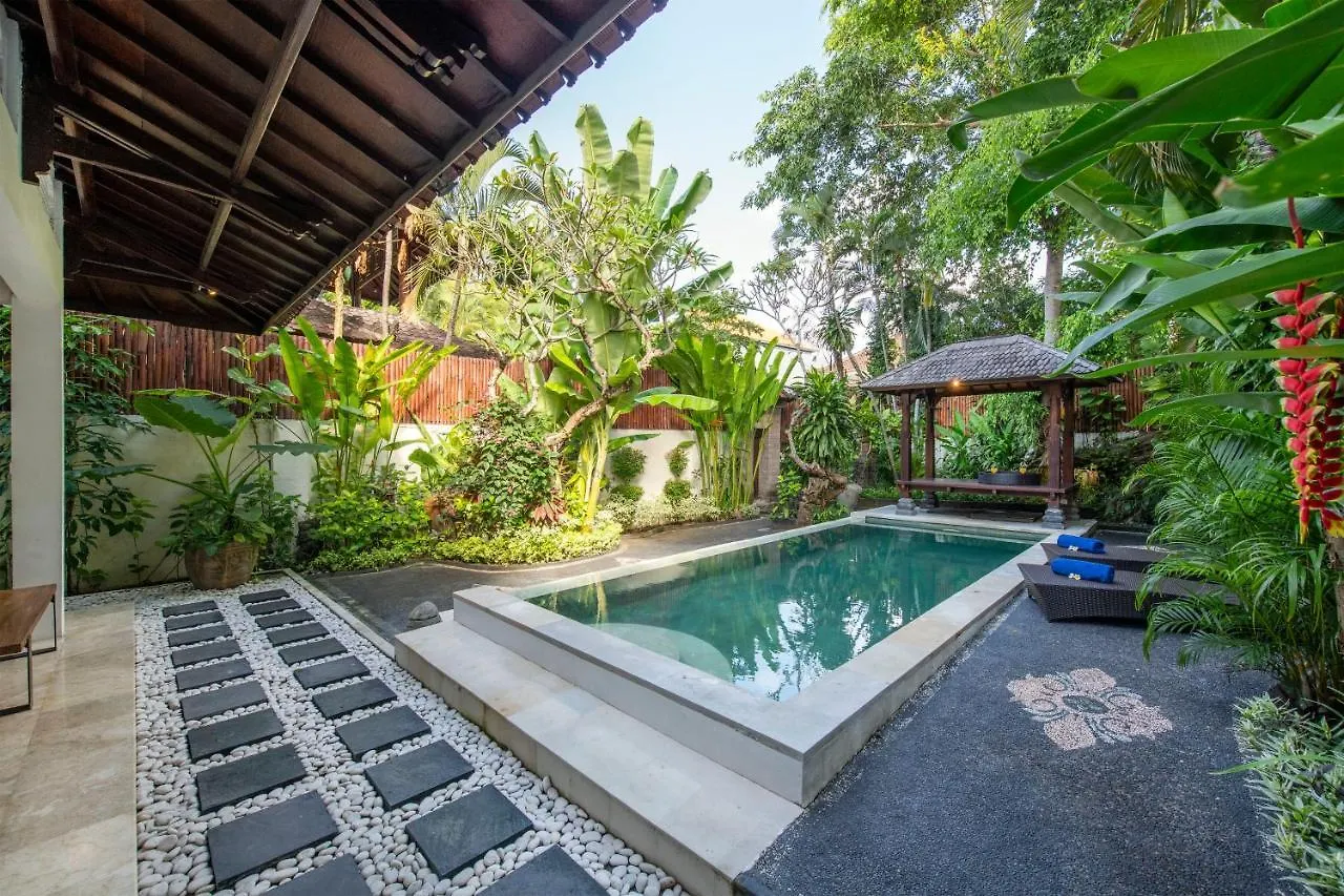 Villa Lunacasa, Modern Comfort In Balinese Style, 500M To Beach Seminyak  Seminyak (Bali)