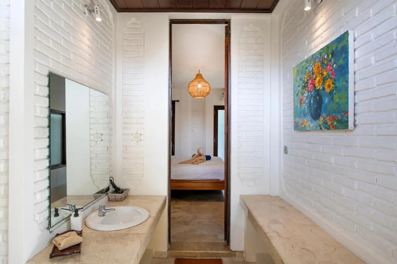 Villa Lunacasa, Modern Comfort In Balinese Style, 500M To Beach Seminyak